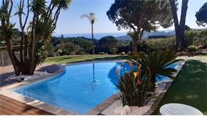 villa à la location saisonniere -   83120  SAINTE MAXIME, surface 230 m2 location saisonniere villa - UBI418431942